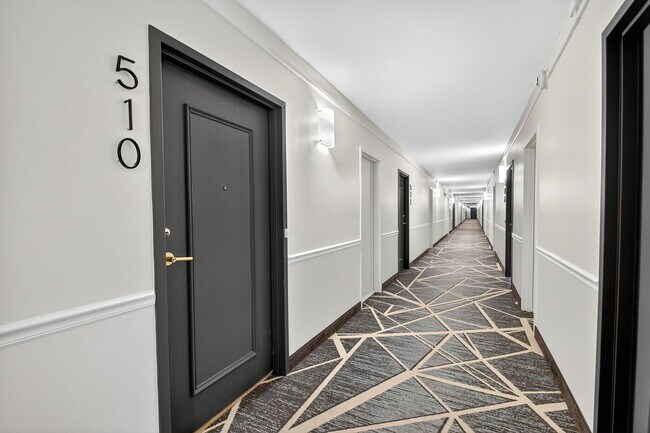 Building Photo - 3450 S Ocean Blvd