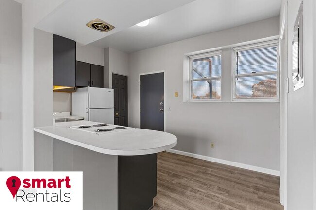 Building Photo - 1642 S 39th St