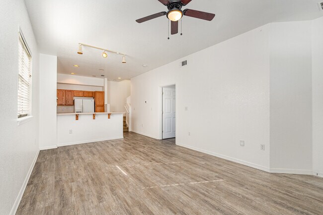 Foto del edificio - 105 Turpial Way