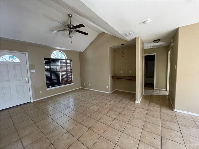 Building Photo - 9 La Mancha Dr