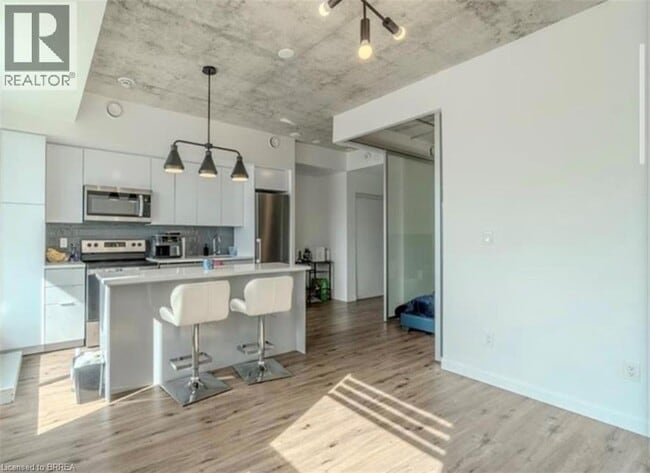 Photo du bâtiment - 7 Erie Ave