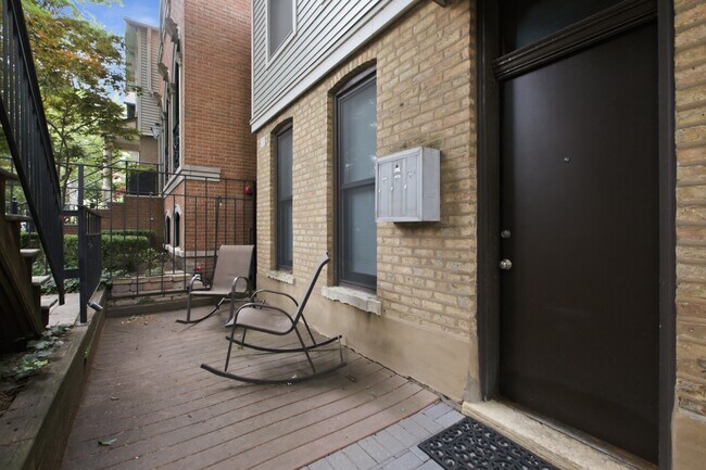 Foto del edificio - 1843 N Bissell St