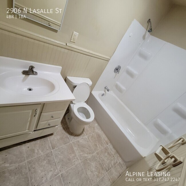 Foto del edificio - 2906 Lasalle St