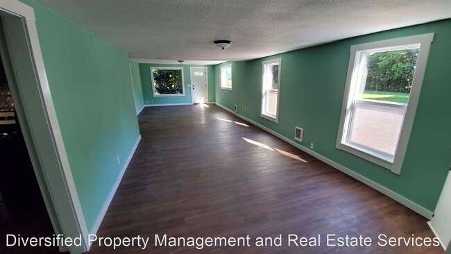 Building Photo - 4 br, 2 bath House - 4280 NE Hwy 20