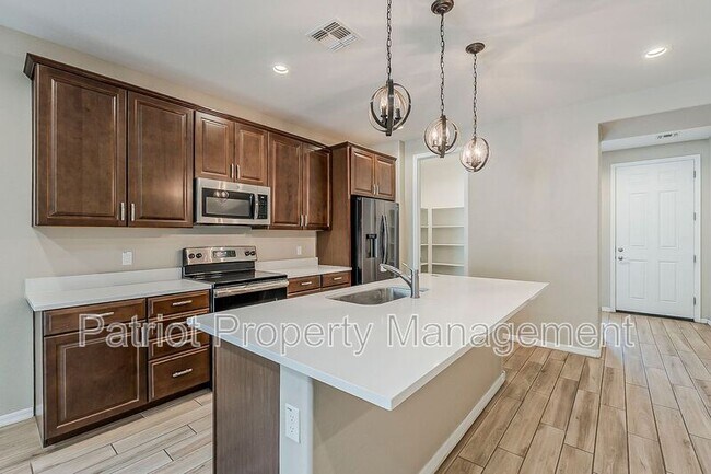 Building Photo - 25930 N Langley Dr
