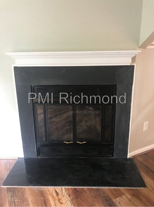 Foto del edificio - 4802 Ballyshannon Ct