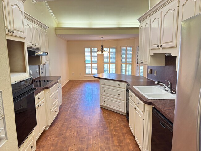 Foto del edificio - 1601 S Lexington Dr