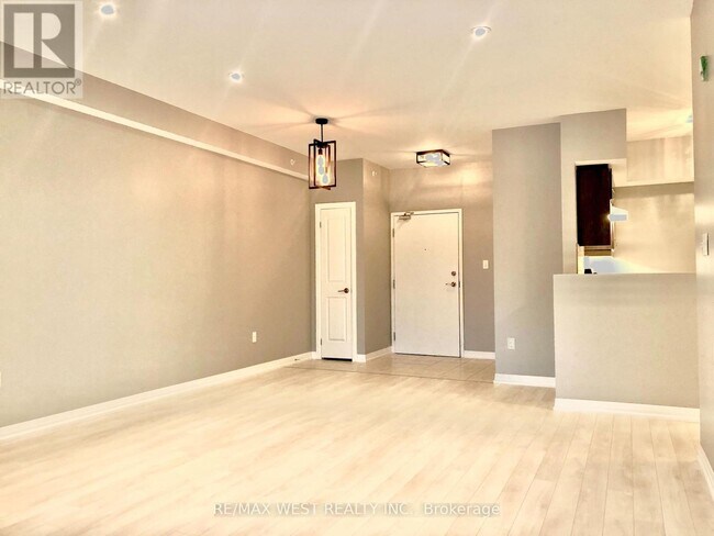 Photo du bâtiment - 304 Essa Rd