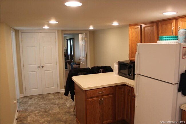 Building Photo - 158 Cow Hill Rd