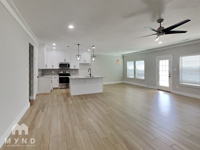 Foto del edificio - 2417 Creek Dr