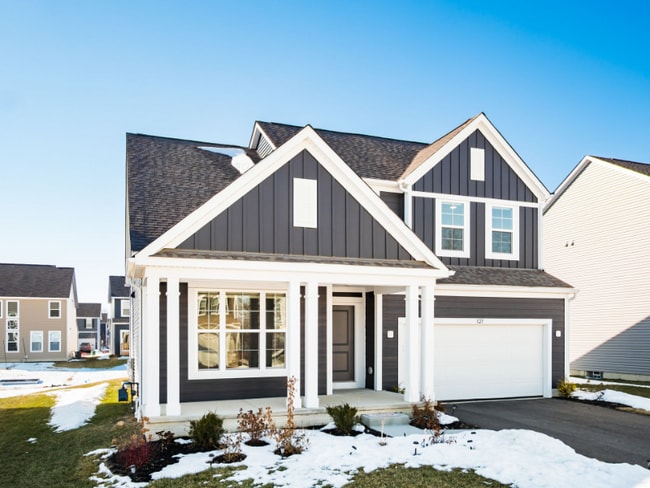 Foto del edificio - 127 Silver Pne Ln