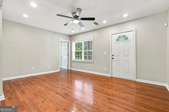 Foto del edificio - 2051 Glenwood Ave SE