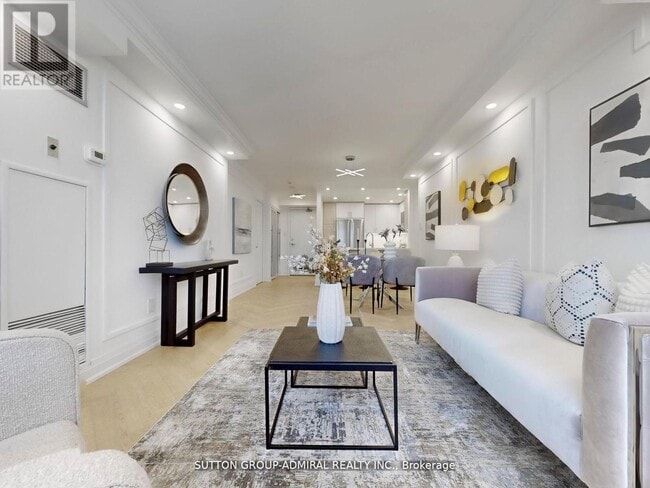 Building Photo - 11 Townsgate Dr