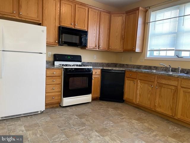 Foto del edificio - 743 Creekside Dr