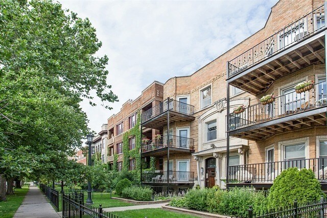 Photo - 4635 N Malden St (Chicago, IL)