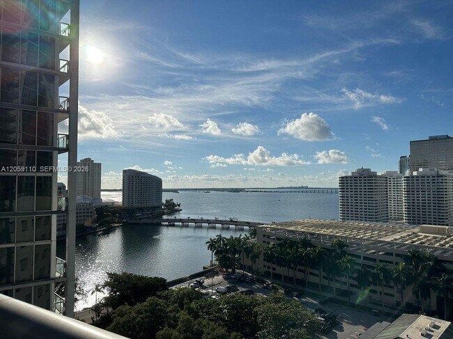 Foto del edificio - 485 Brickell Ave