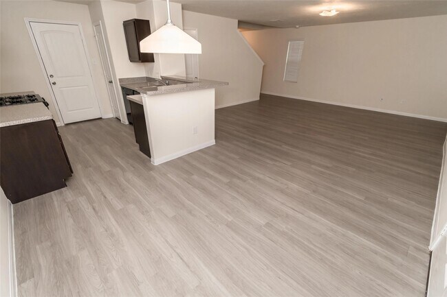 Foto del edificio - 5822 Northern Oak St