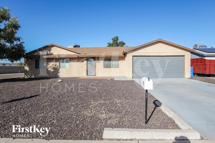 Foto principal - 3502 E Greenway Ln