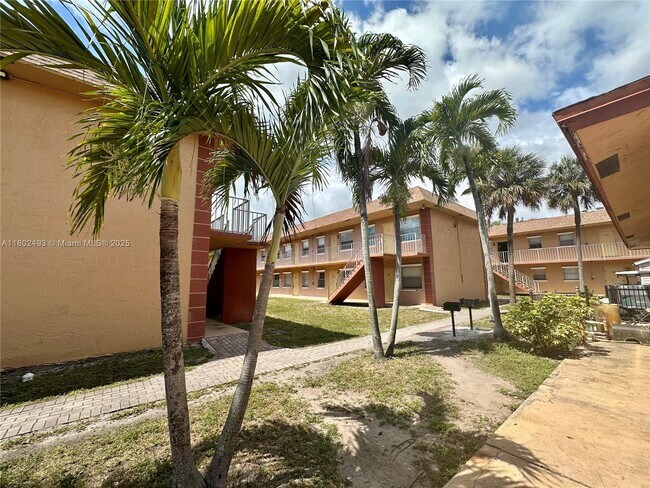 Foto del edificio - 101 NE 41st St