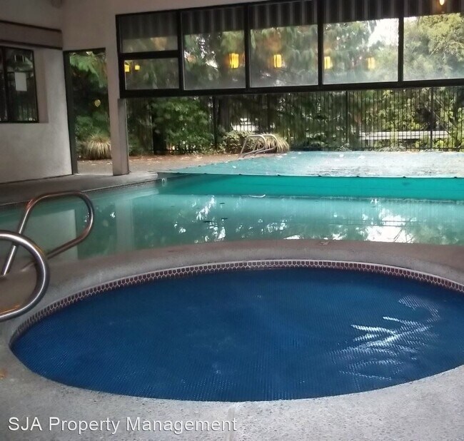 Foto del edificio - 1 br, 1 bath House - 1380 Bellevue Way NE  #6