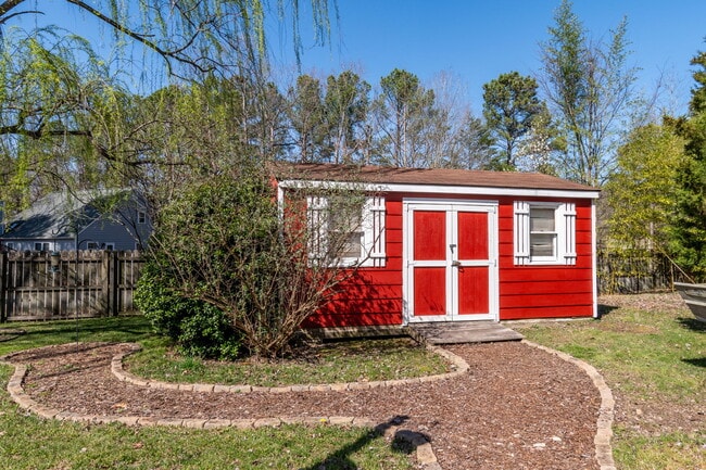 Building Photo - 2344 Horsley Dr