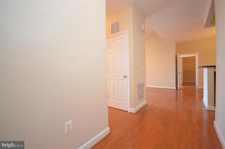 Primary Photo - 6161 Willow Pl