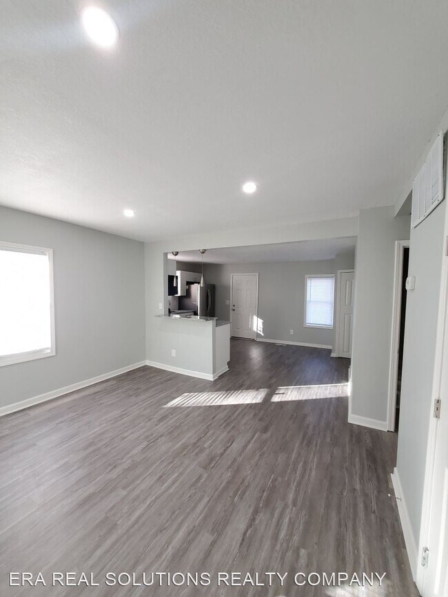 Building Photo - 3 br, 1.5 bath House - 2165 N Hamilton AVE