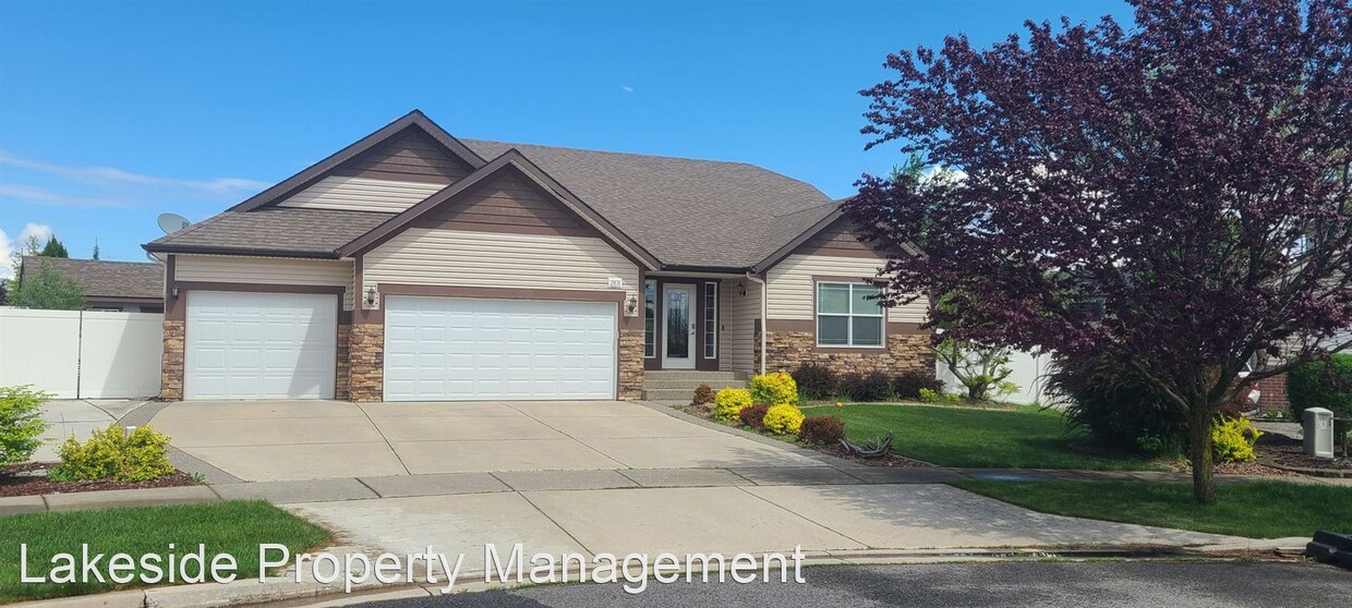 Primary Photo - 5 br, 3 bath House - 2831 W Mullberry Court