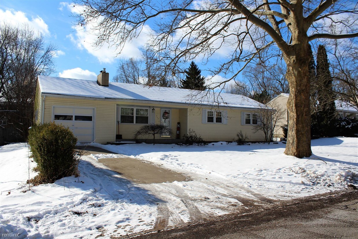 717 Fairview Ave, Kalamazoo, MI 49008 House Rental in Kalamazoo, MI