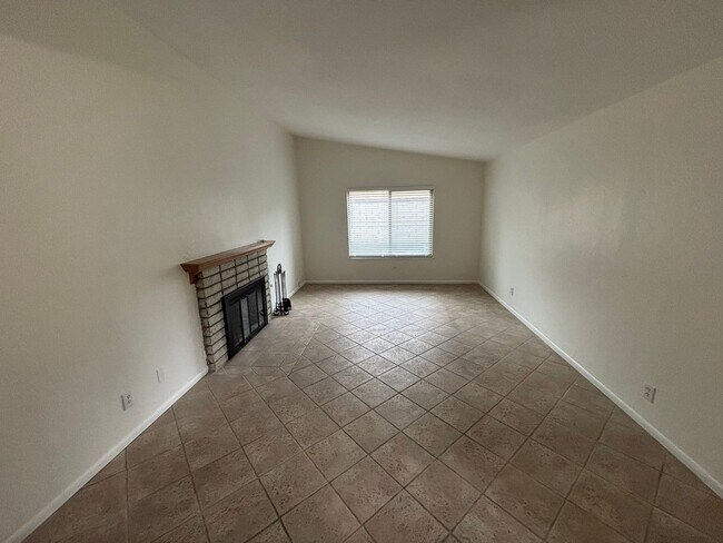 Foto del edificio - Charming Single-Story 3-Bedroom Pool Home ...