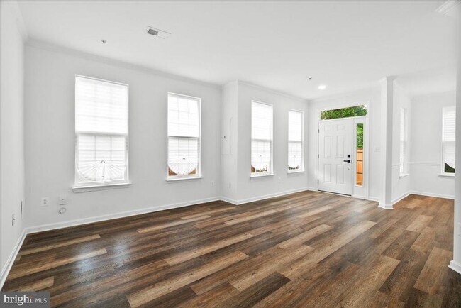Foto del edificio - 116 Whiskey Creek Cir