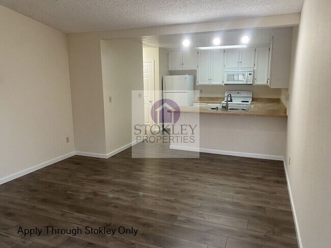 Foto del edificio - Stokley Properties Presents 4241 Cuneo Dri...