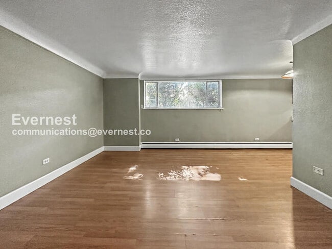 Foto del edificio - 2295 E Asbury Ave