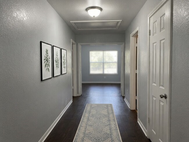 Building Photo - 18307 Tupper Bend Ln