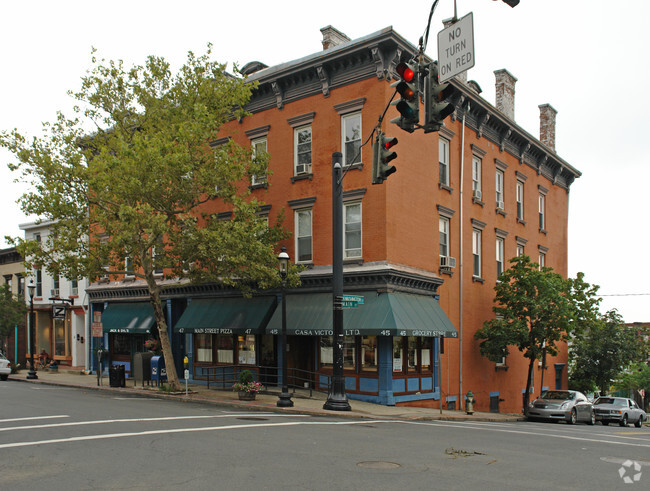 Building Photo - 45-49 Main St