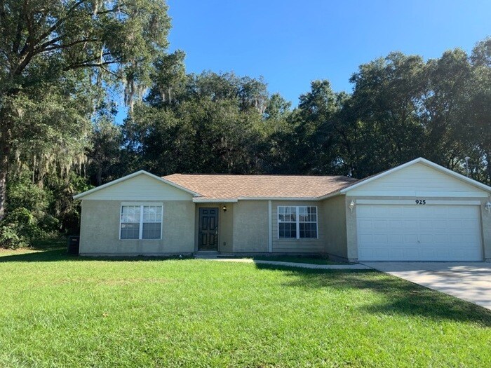 Primary Photo - 925 S Amelia Ave