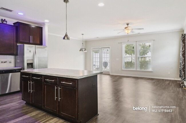 Building Photo - 310 Sonoma Dr