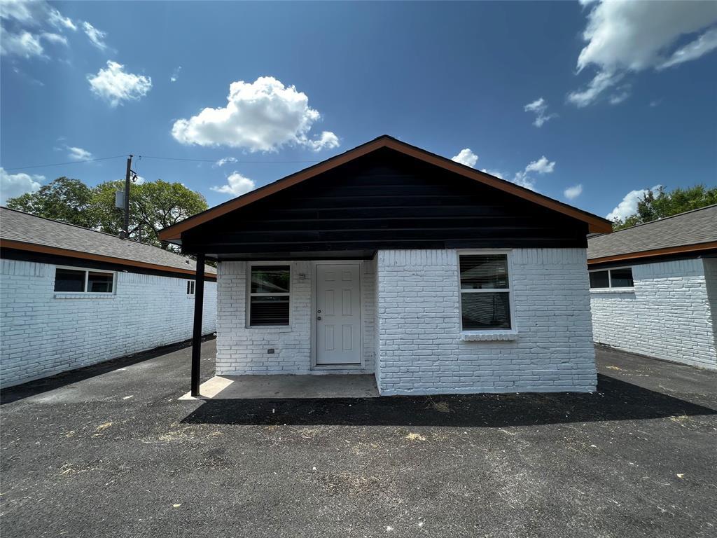 Primary Photo - 3809 Wipprecht St