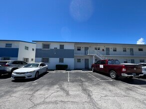 Building Photo - 420 W Palm St