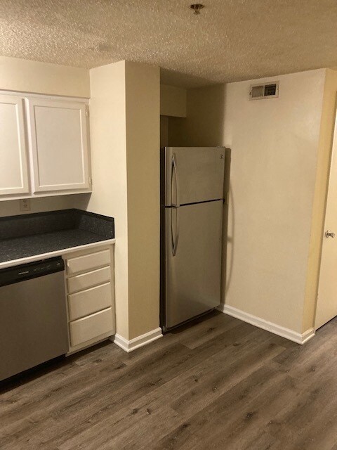 Building Photo - 1 Buffalo Ave NW