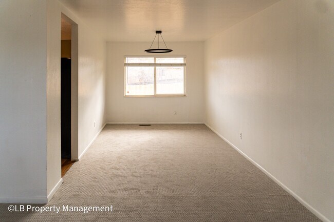 Foto del edificio - 8150 E Linvale Pl