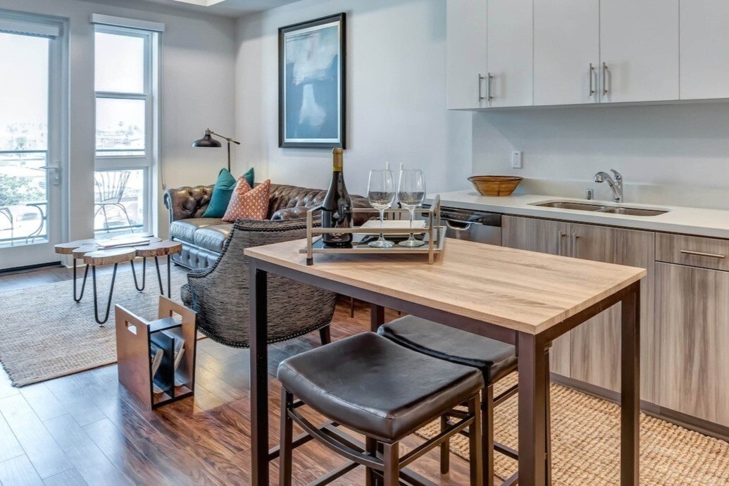 The Roy Apartments 36443658 Overland Ave Los Angeles, CA