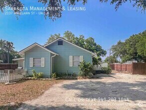 Building Photo - 2137 Roselawn St