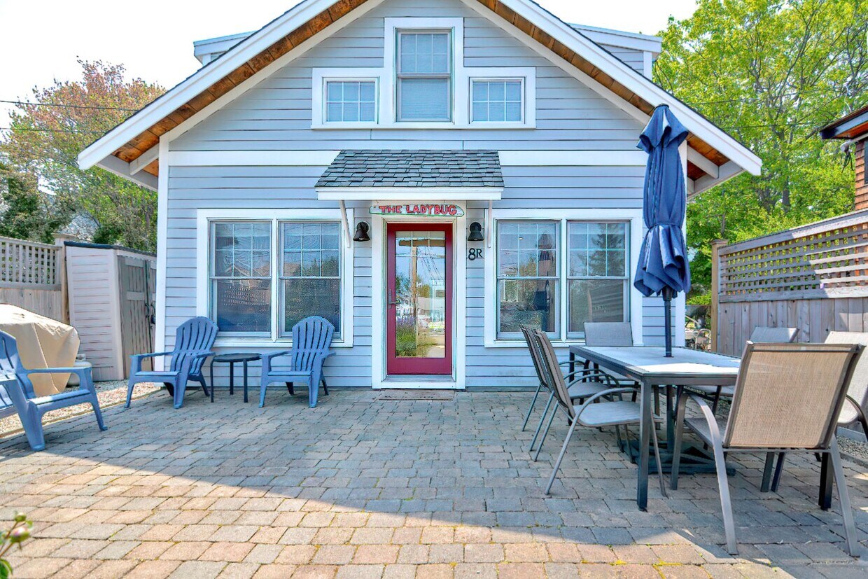 8R Norwood Ave, Rockport, MA 01966 House Rental in Rockport, MA