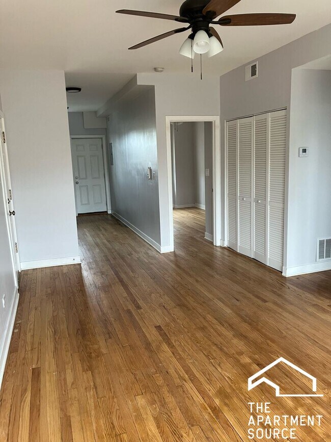 Foto del edificio - 4405 N Kimball Ave