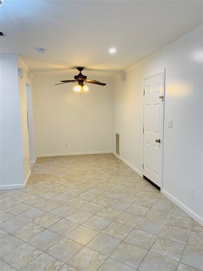 Building Photo - 89 Grieco Dr