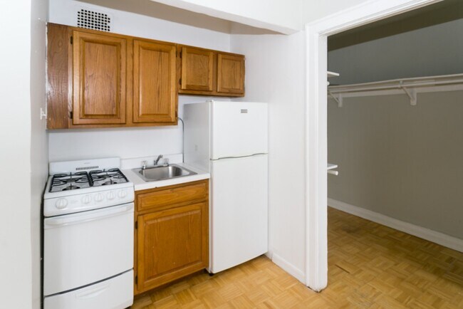 Foto del edificio - 714 W Belmont Ave