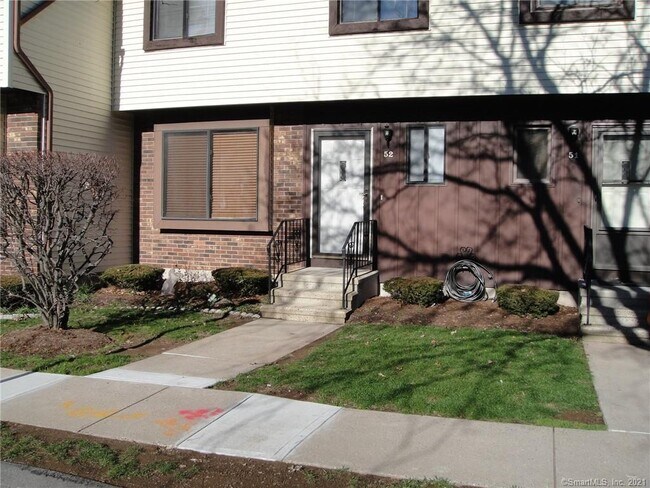 Foto del edificio - 52 Robin Brook Dr
