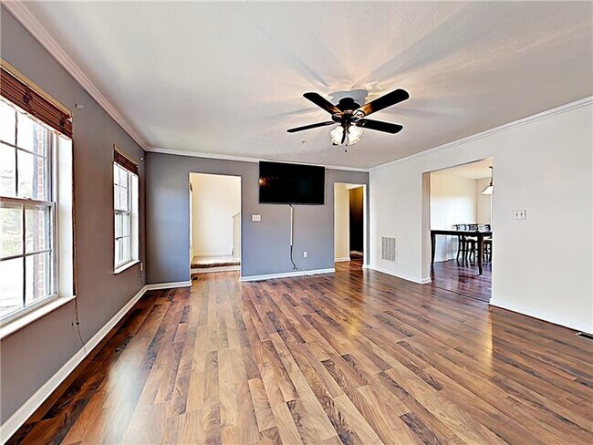 Building Photo - 258 Grace Manor Dr