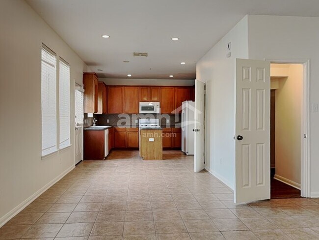 Foto del edificio - 11107 Lori Falls Ct